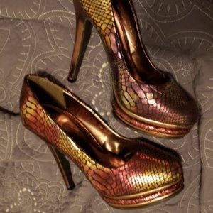 Bertini magenta purple gold platform snakeskin glitter metallic heels Size 7